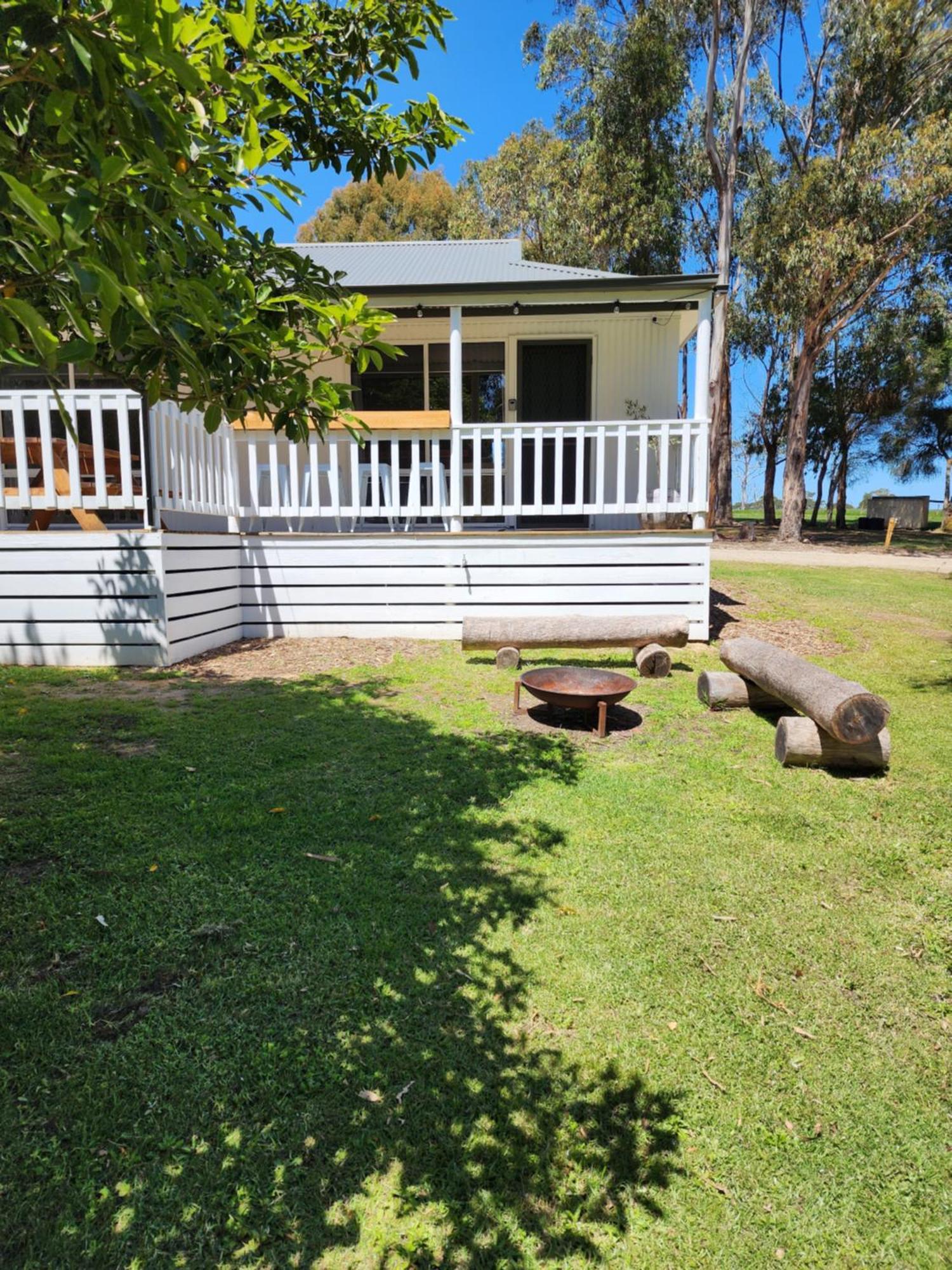 Eight Acres Lakes Entrance Εξωτερικό φωτογραφία